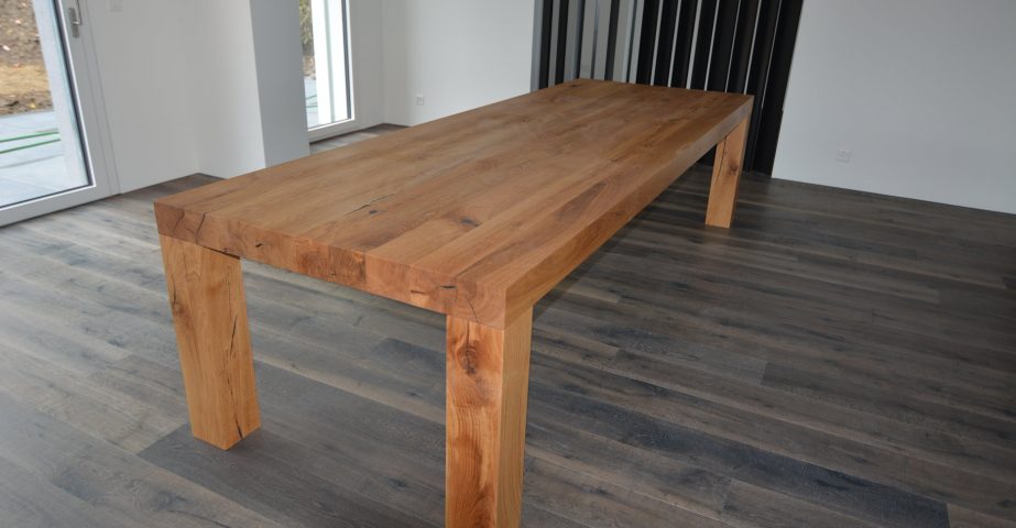 Massivholztische und Eckbaenke027