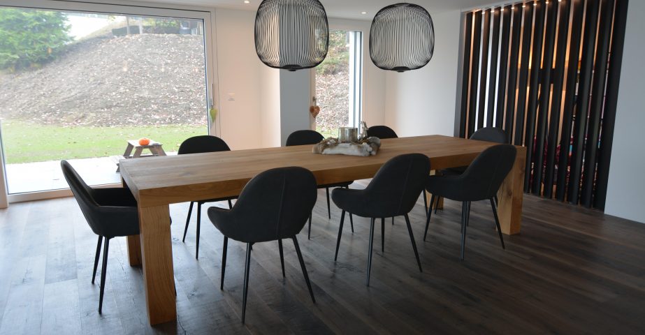 Massivholztische und Eckbaenke028